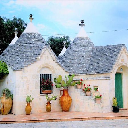 Bed and Breakfast Trullo Al Monte Челье-Мессапика Экстерьер фото