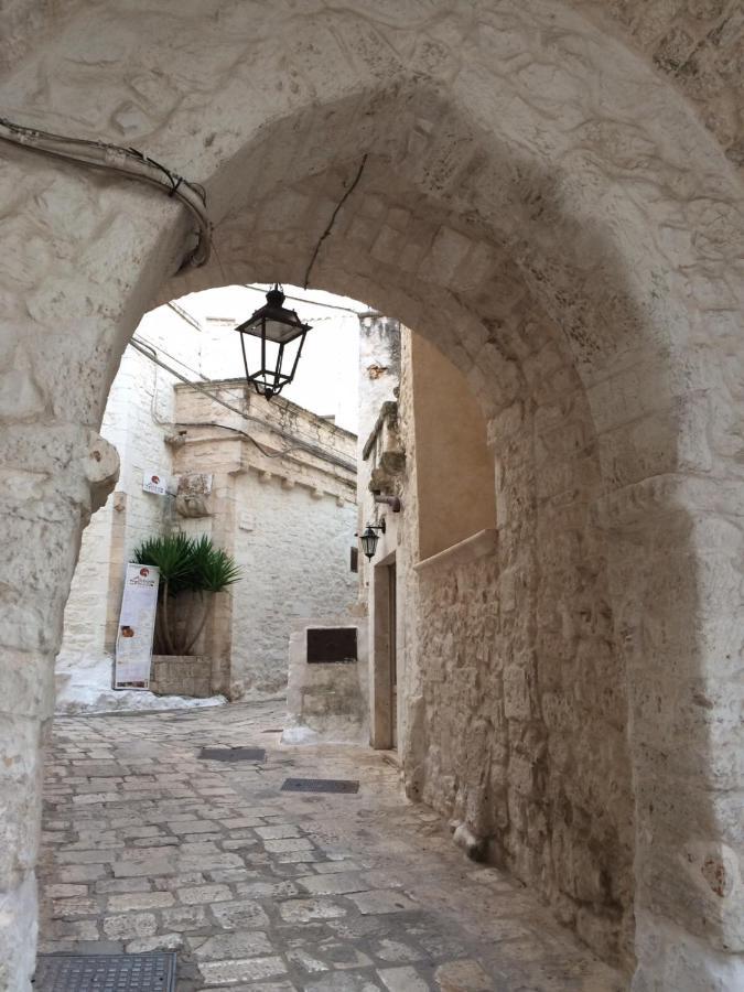 Bed and Breakfast Trullo Al Monte Челье-Мессапика Экстерьер фото