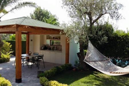 Bed and Breakfast Trullo Al Monte Челье-Мессапика Экстерьер фото